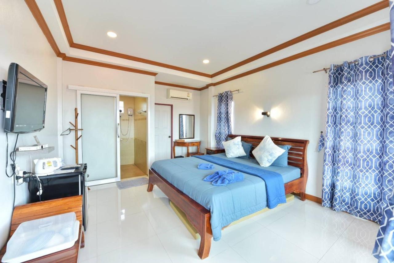 Baan Virog Koh Larn Hotel Exterior photo