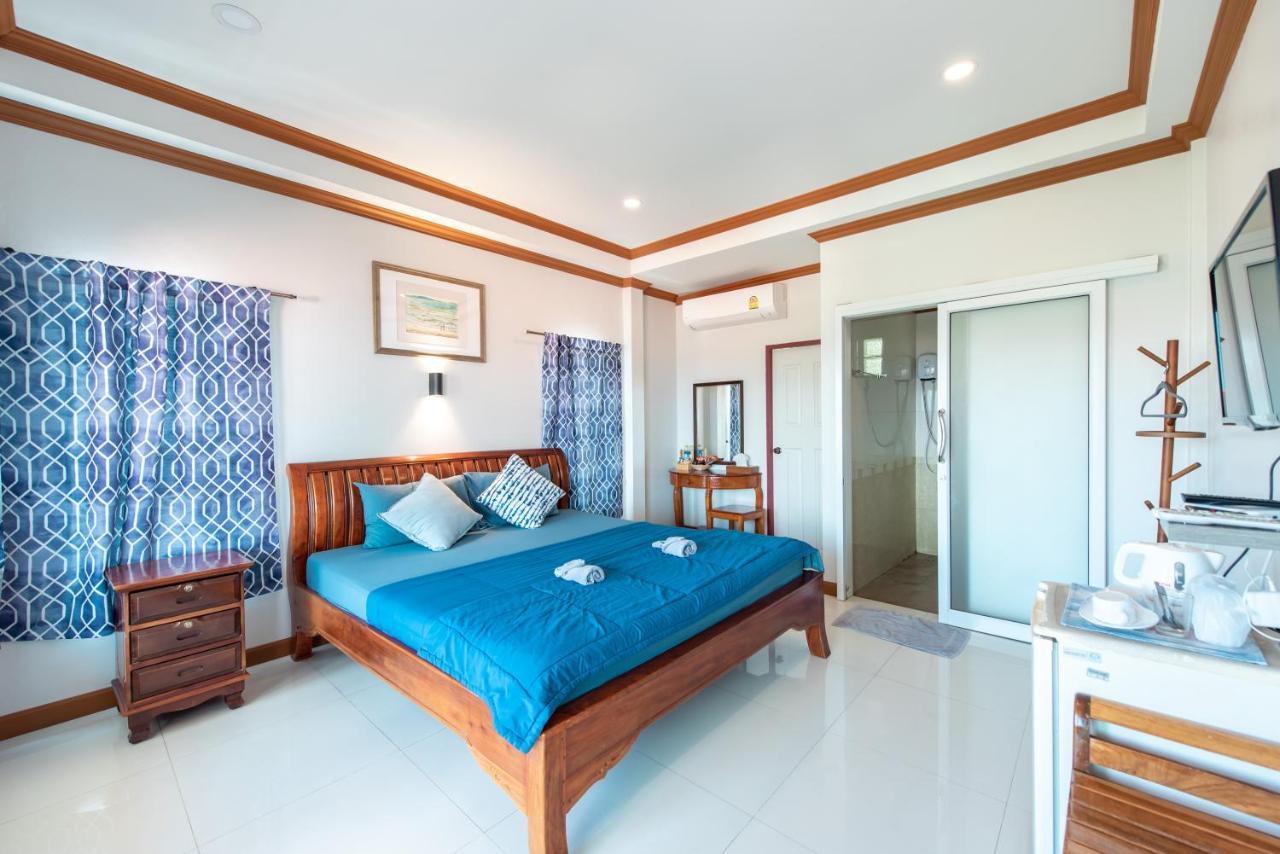 Baan Virog Koh Larn Hotel Exterior photo