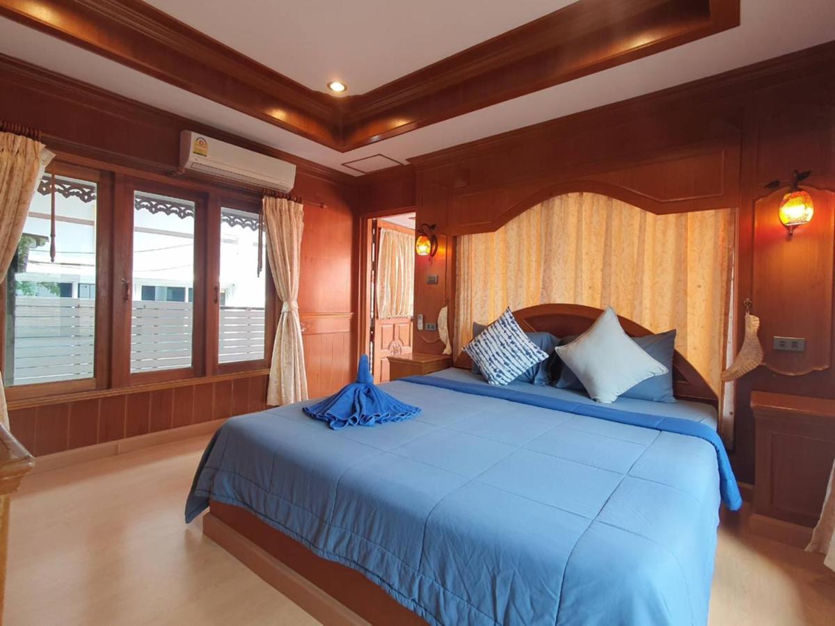 Baan Virog Koh Larn Hotel Exterior photo